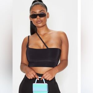 PRETTYLITTLETHING CROP TOP